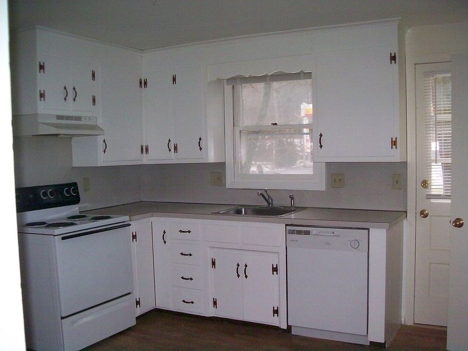 Lawrence Street Townhouses 99105 Lawrence St Palmer MA Zillow