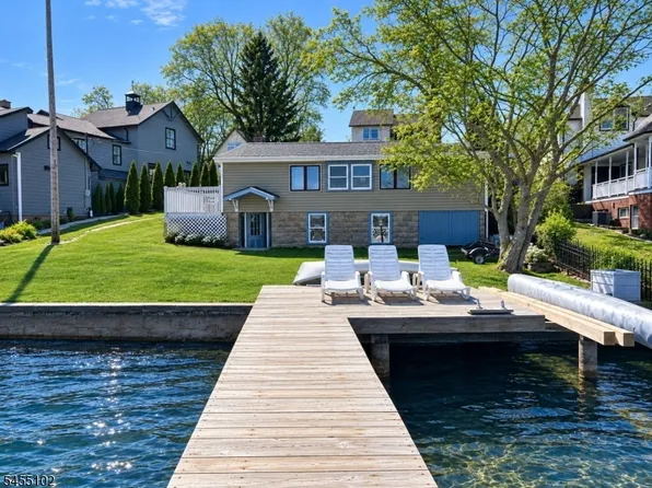 7 Cottage Ave, Roxbury Twp., NJ 07850