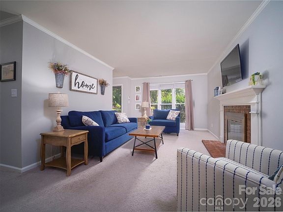 5th image of 2039 Union Rd APT E