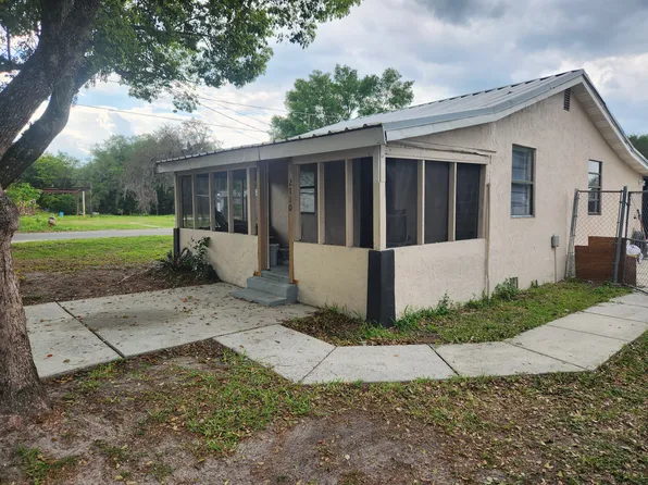 2710 W Moody Ave, Plant City, FL 33563