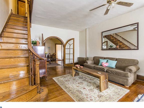 3rd image of 2689 Aramingo Ave
