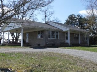 17 Union Hill Rd, Moss, TN 38575