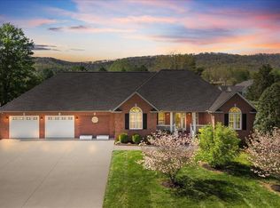 297 Preston Cir, Jacksboro, TN 37757