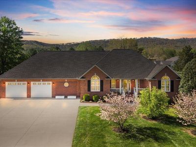 297 Preston Cir, Jacksboro, TN, 37757