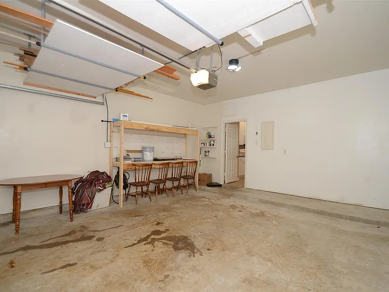 5606 Claybeck Ln — Photo 29