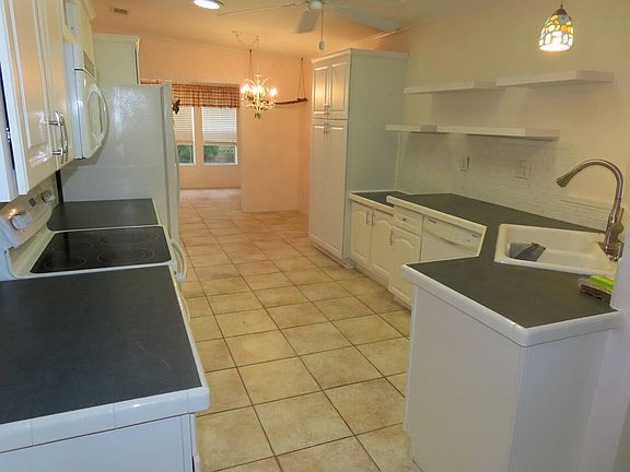 4th image of 5635 Swan Lake Dr #516