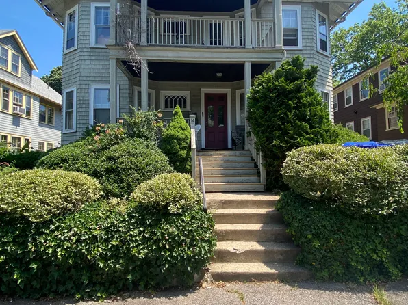 14 Upland Rd #2, Brookline, MA 02445