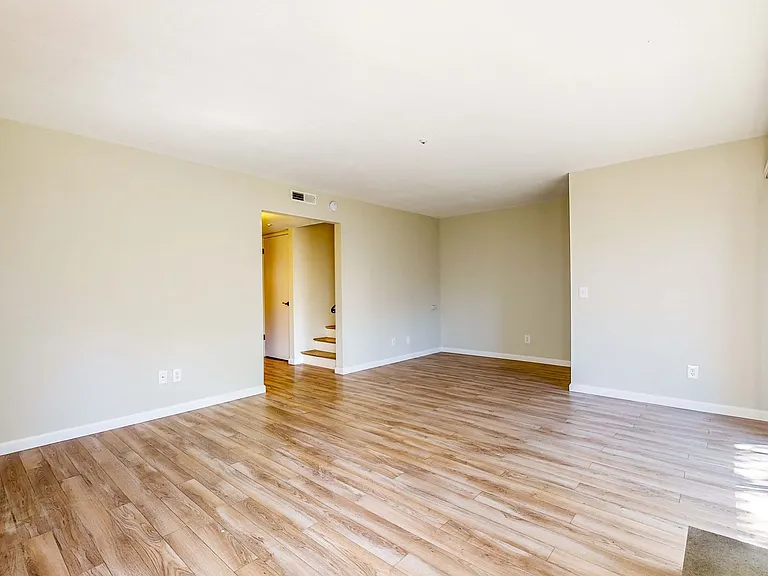 372 Los Alamos Rd — Photo 5