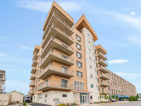 661 W Broadway #303, Long Beach, NY 11561