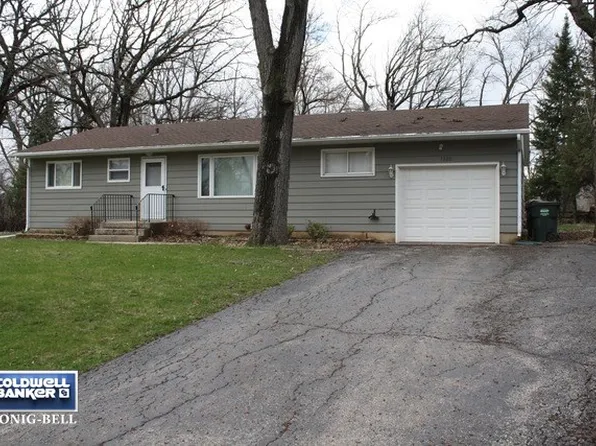 7320 Northwood Dr, Wonder Lake, IL 60097