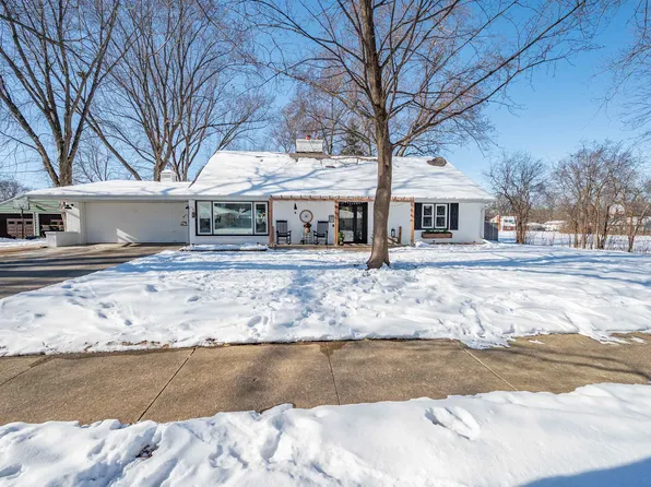 615 N Washington St, De Pere, WI 54115