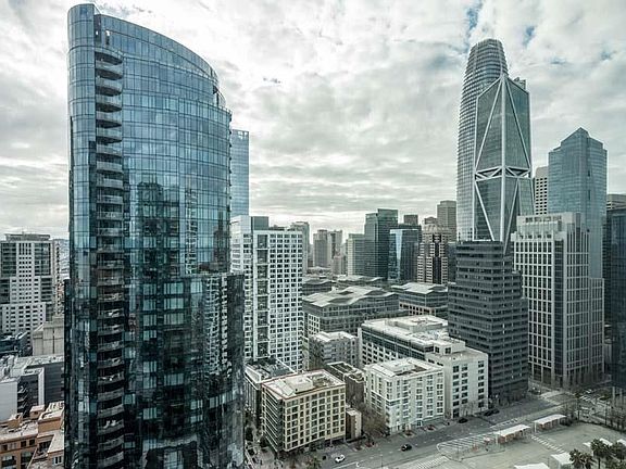 3rd image of 301 Main St #32F-L