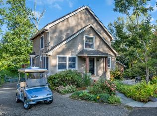 22 Old Lake End Rd, Newfoundland, NJ 07435