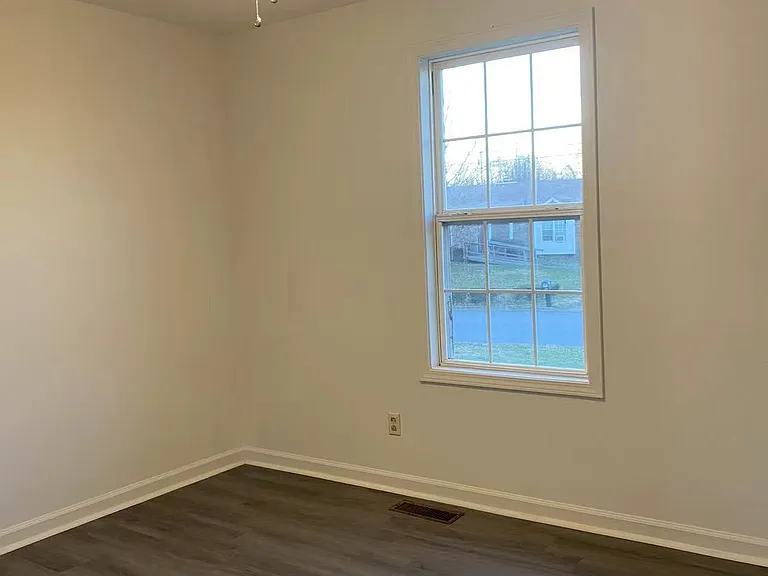 1835 Cottingham Ct — Photo 13