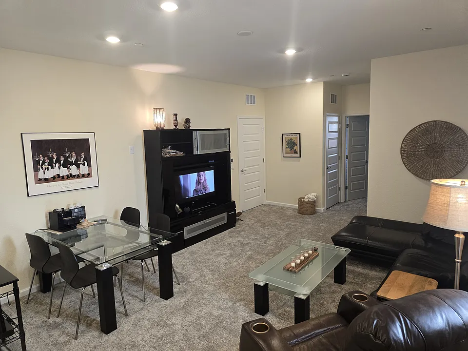 1251 Arriaga Way #B