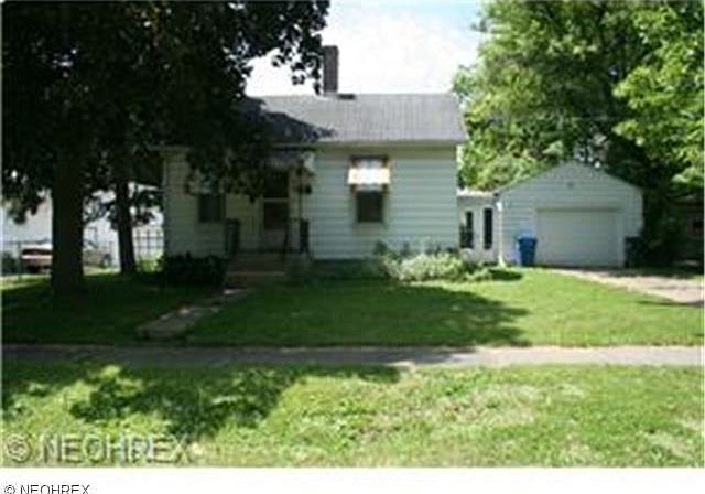 1st image of 775 Huron St