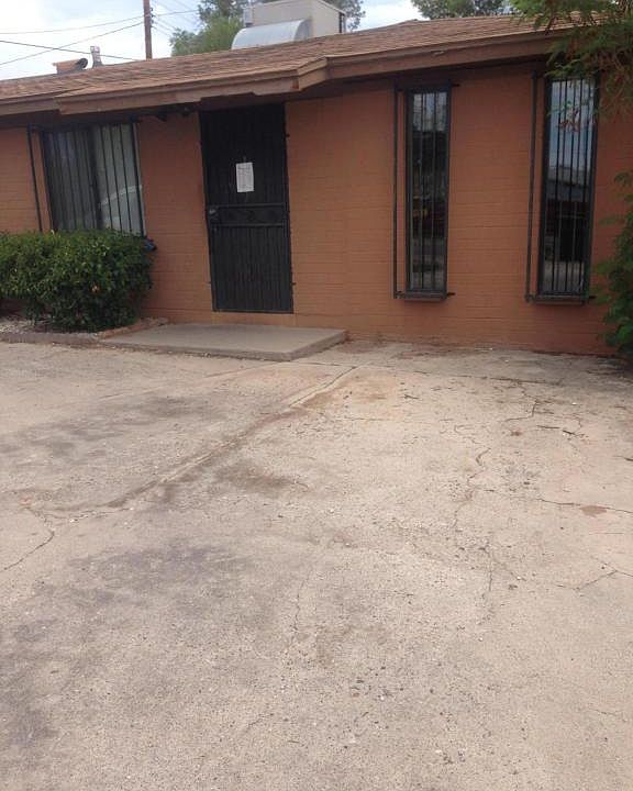 1st image of 5711 S Santa Clara Ave