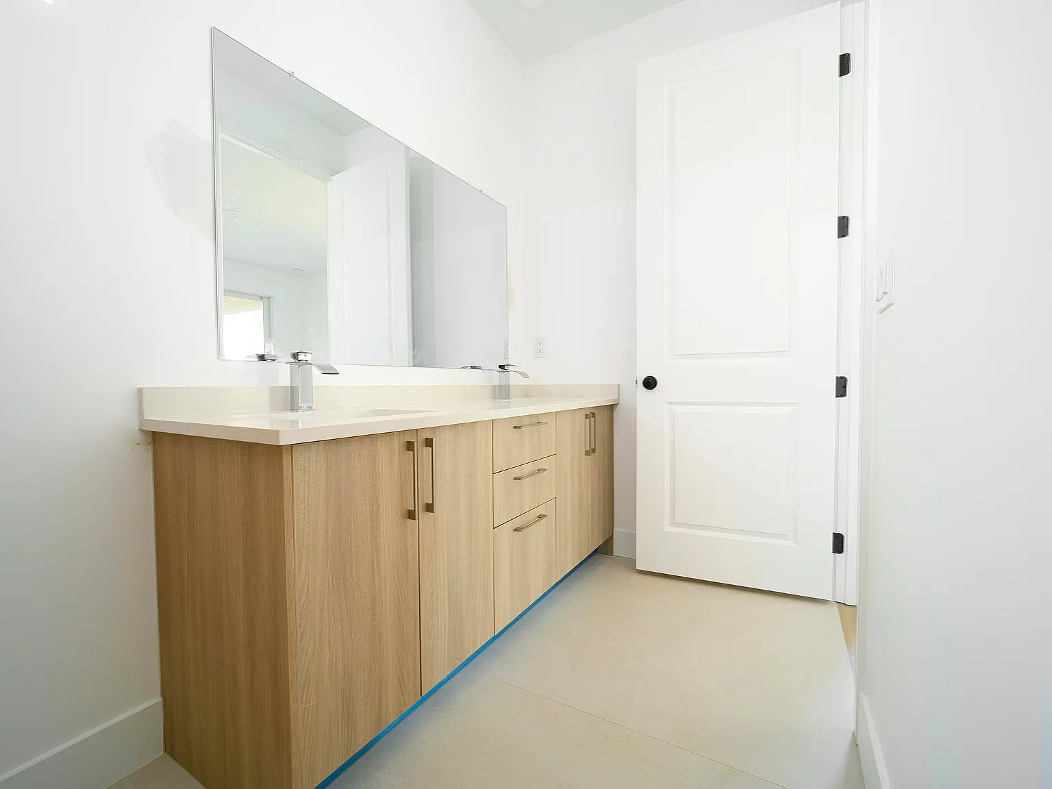 15061 Brainbridge Circle/Porcha001 - 1 — Photo 3