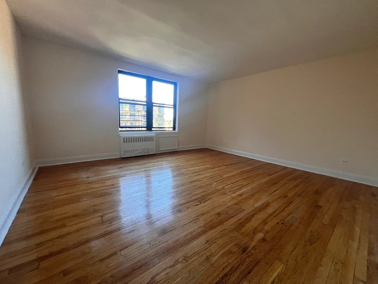 34th Ave, Flushing — Photo 1
