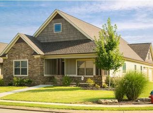 8714 Skybrook Dr, Ooltewah, TN 37363