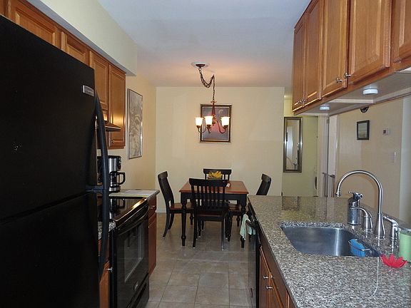 5th image of 56 Norwich Pl #54