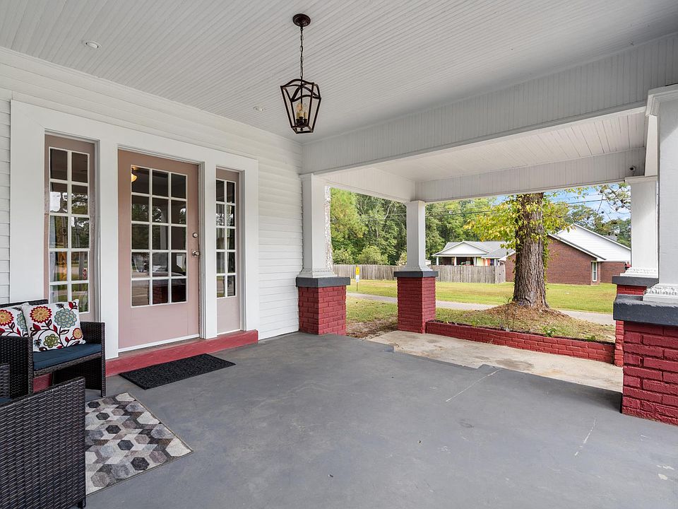 front porch and car port
