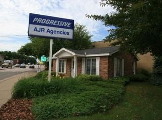 505 N Chestnut St, Chaska, MN 55318