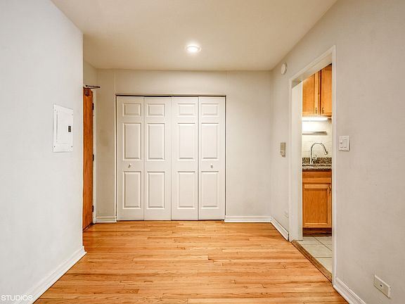 2nd image of 1441 W Farwell Ave APT 2F