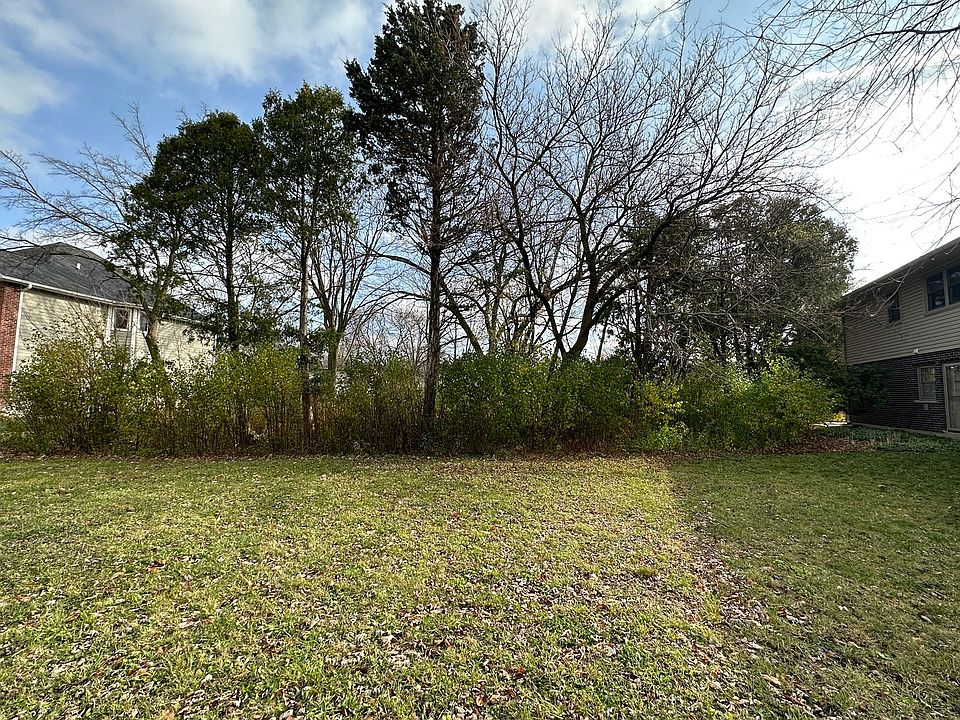 1st image of 665 Castlewood Ln