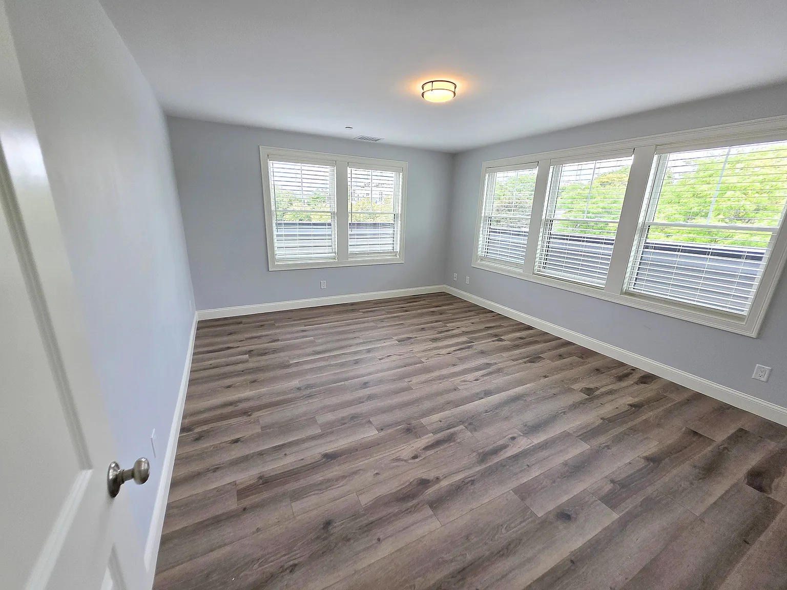 2 bed, 1200 sqft, $3,000 — Photo 2