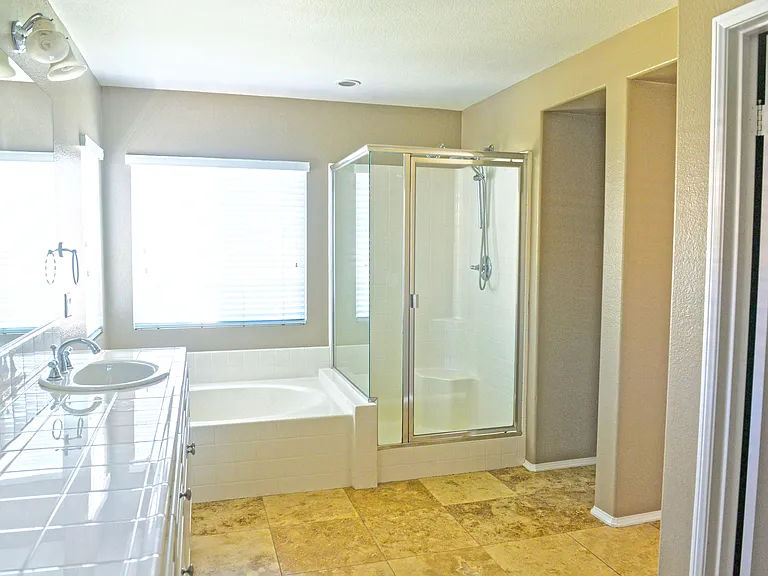 45767 Klamath Ct — Photo 31