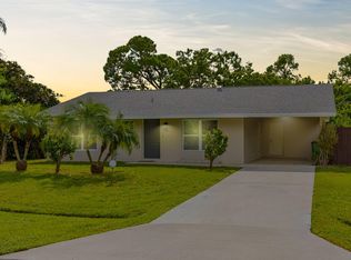 216 SE Fallon Dr, Port Saint Lucie, FL 34983