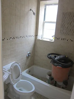 Rented by Realty 2000 Corp | media 38