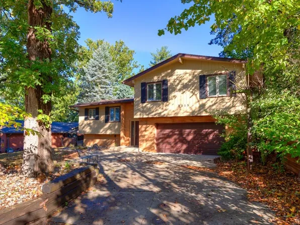 3515 Skyline Dr, Des Moines, IA 50310
