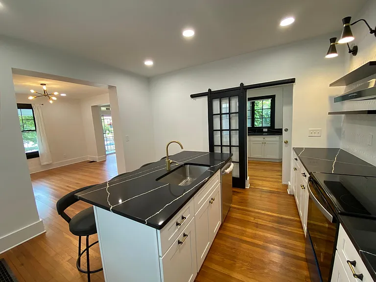 648 S Champion Ave — Photo 13