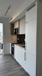 285 Dufferin St #924 — Photo 2