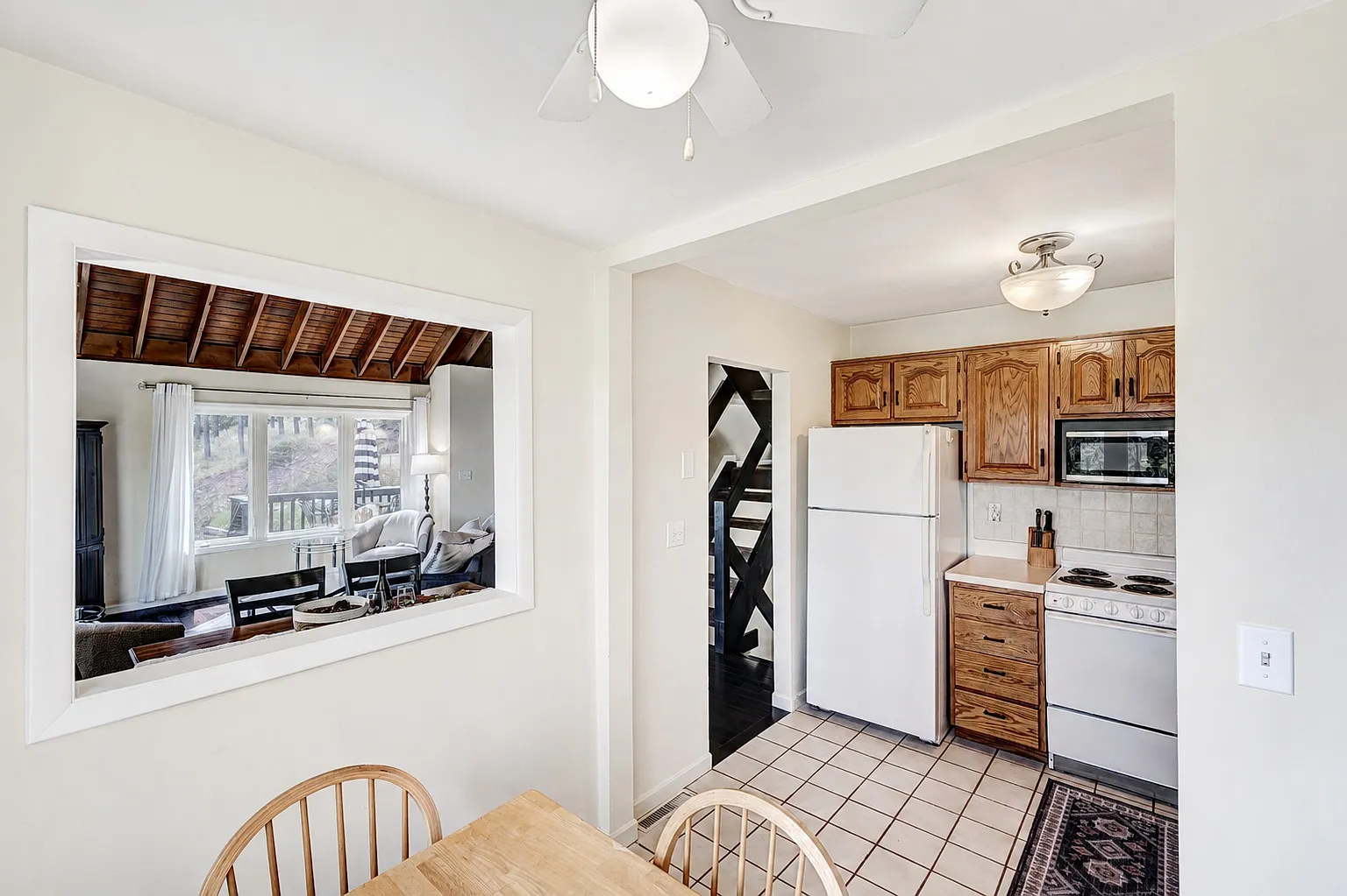 10C Glendale Ln — Photo 3