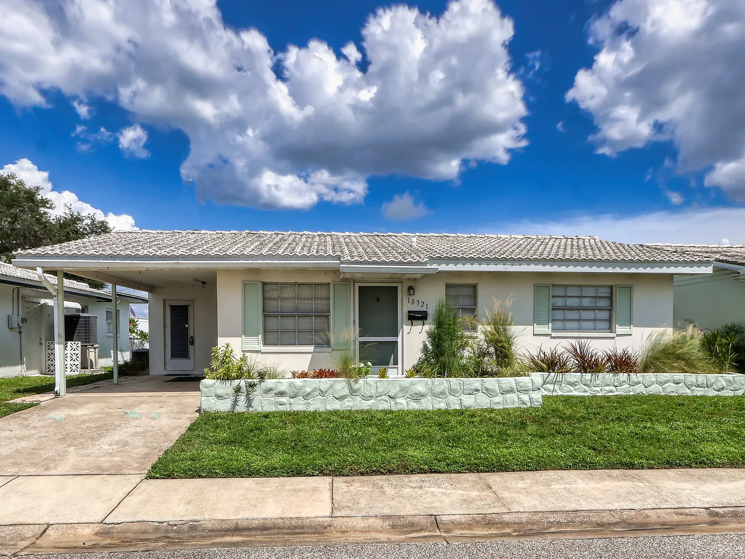 2 bed, 840 sqft, $1,895 — Photo 3