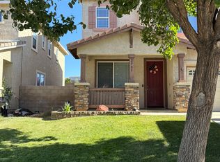 2751 Trudeau Ln, Palmdale, CA 93551