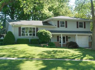 712 6th Ave, Dixon, IL 61021