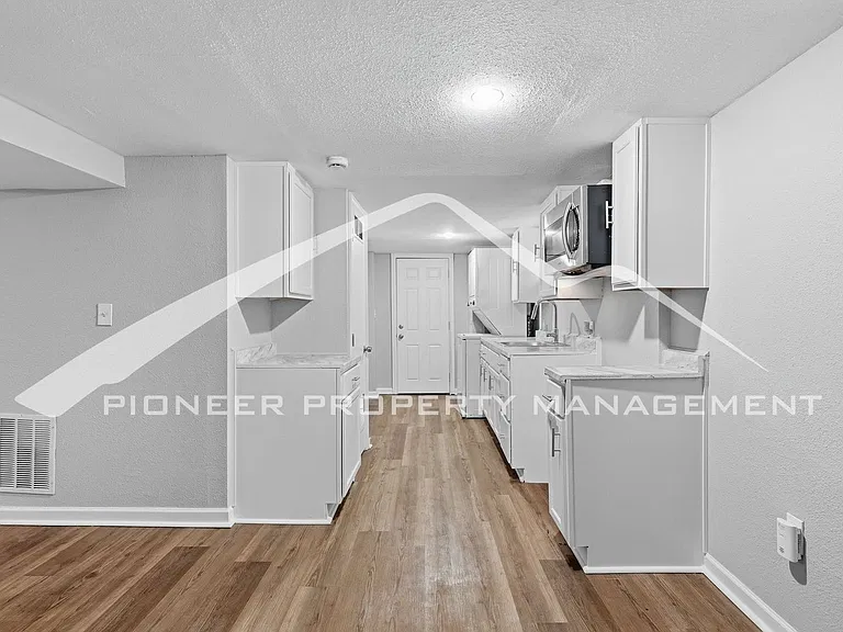 44 Julian St — Photo 17