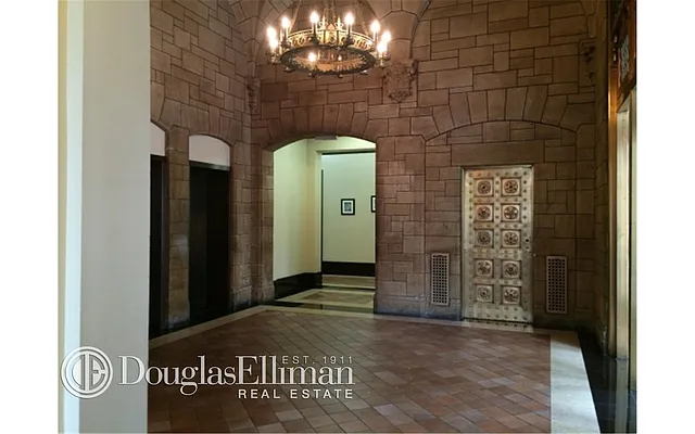 Sold by Douglas Elliman | media 22