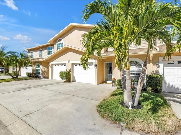 8985 Antigua Dr, Seminole, FL 33777