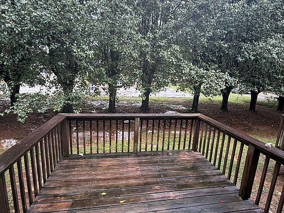 4th image of 2050 Clover Ct APT E