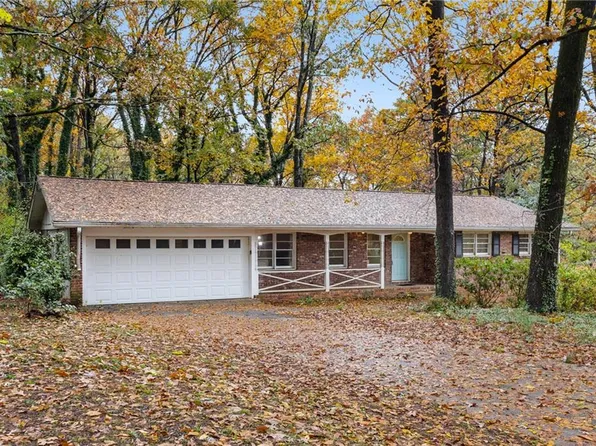 4800 Kenilworth Dr, Stone Mountain, GA 30083
