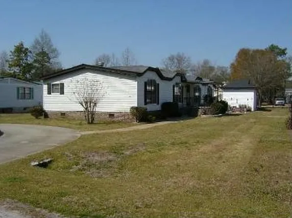 762 Nelson Dr, Murrells Inlet, SC 29576