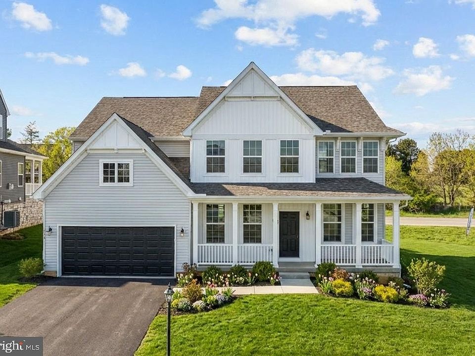 1st image of 415 Little Walnut Ct