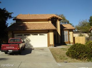 1719 Cameo Dr, Vista, CA 92083