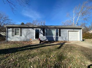 1909 Hayes Dr, Manhattan, KS 66502
