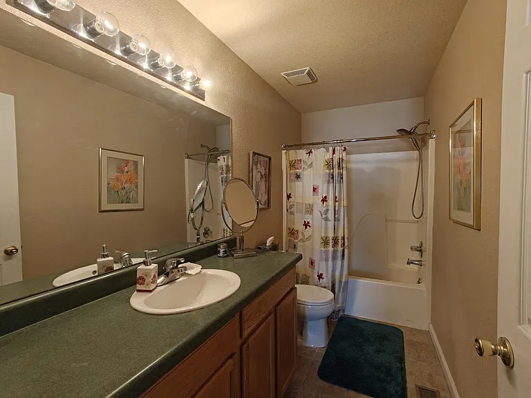 951 Euclid Ave #1 — Photo 17